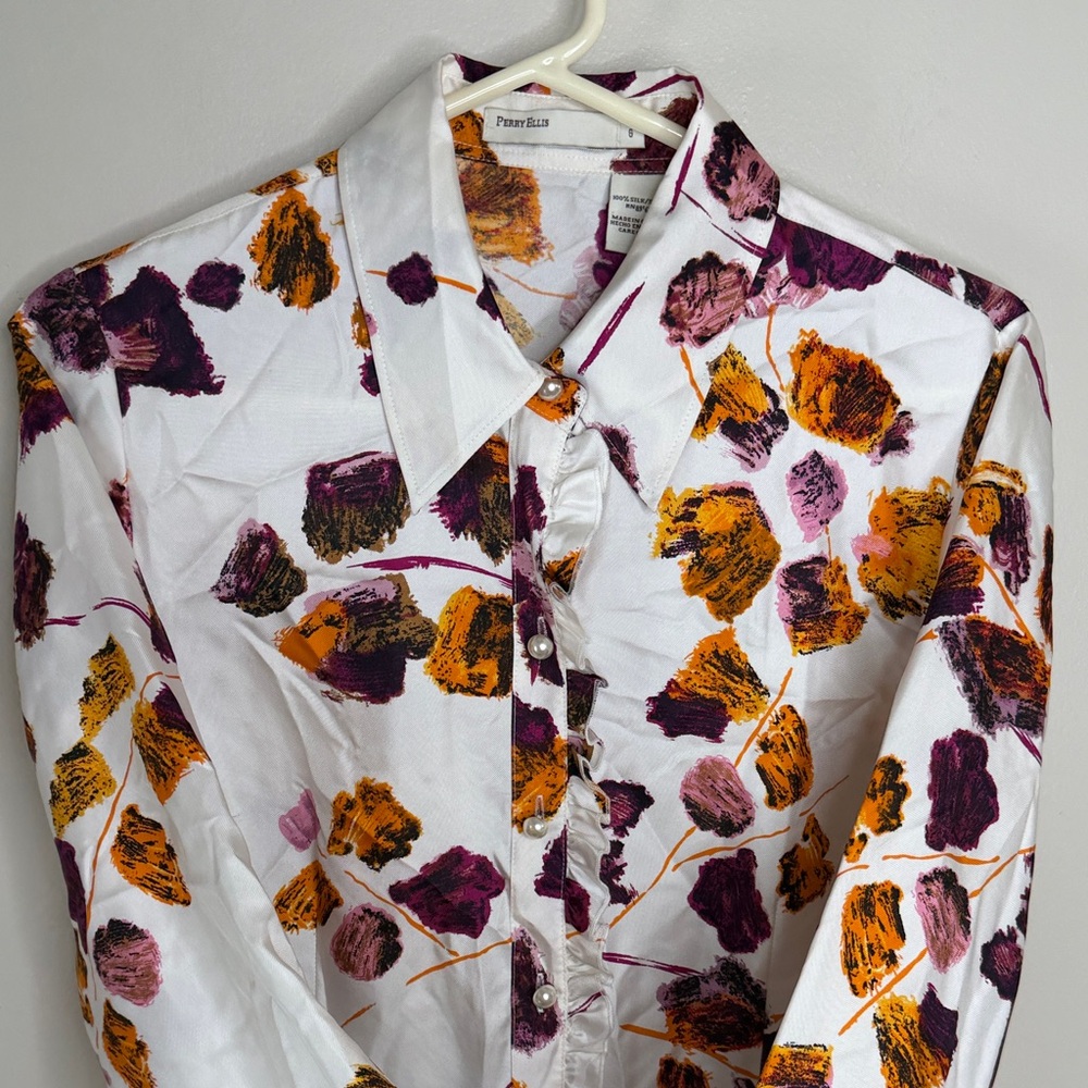 Perry Ellis 100% Silk White Blouse with Purple and Orange Floral Print Size 6 - Picture 7 of 9